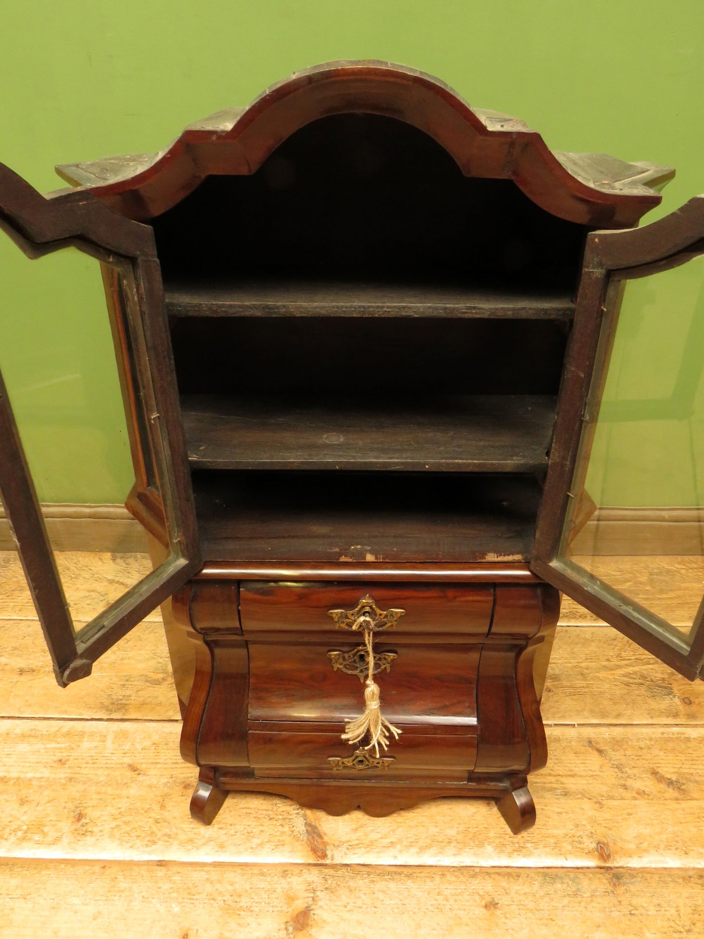 Miniature Dutch Kettle Base Bookcase Cabinet