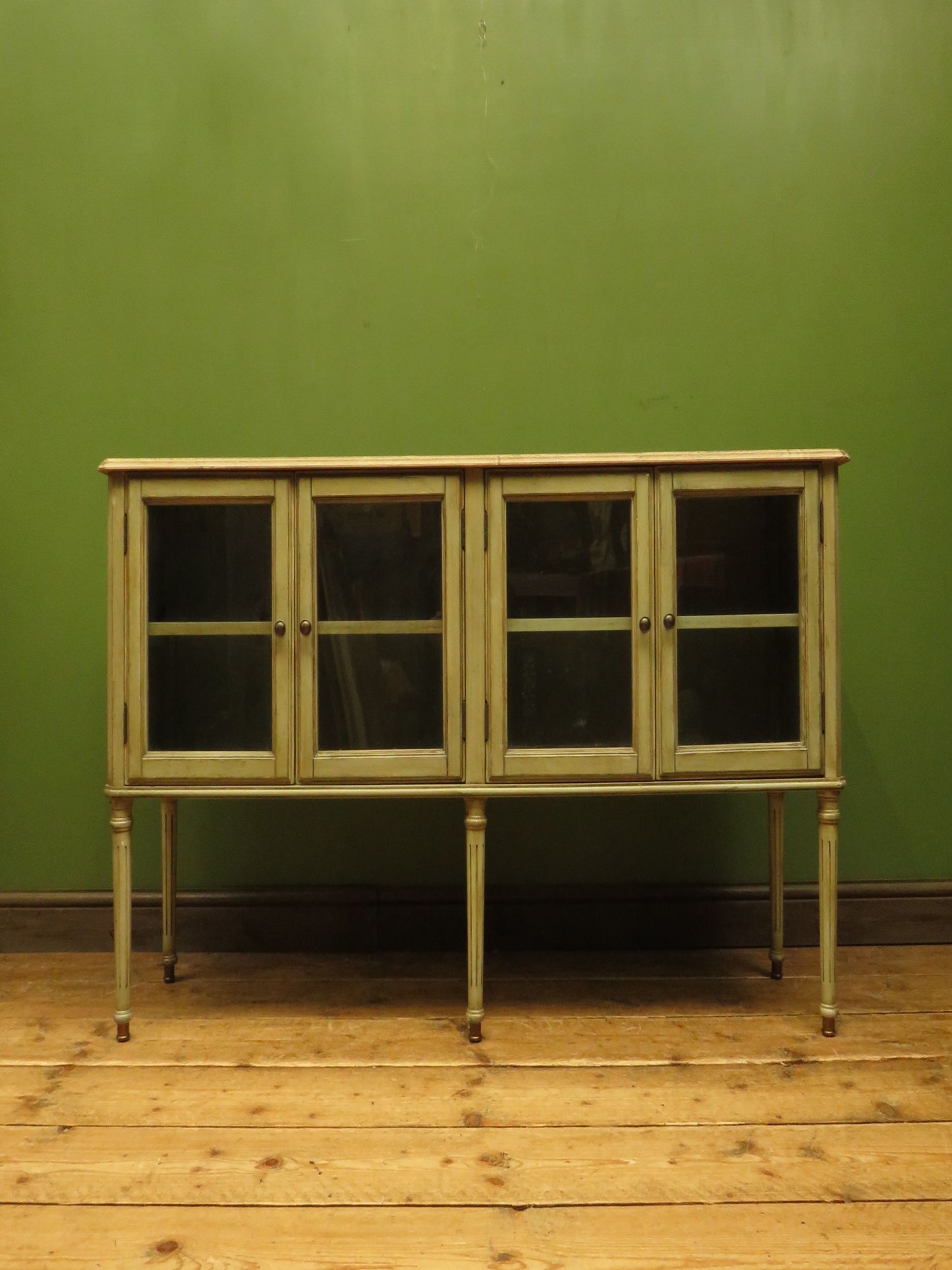 Shabby Chic Griege Display Sideboard with Glazed Doors