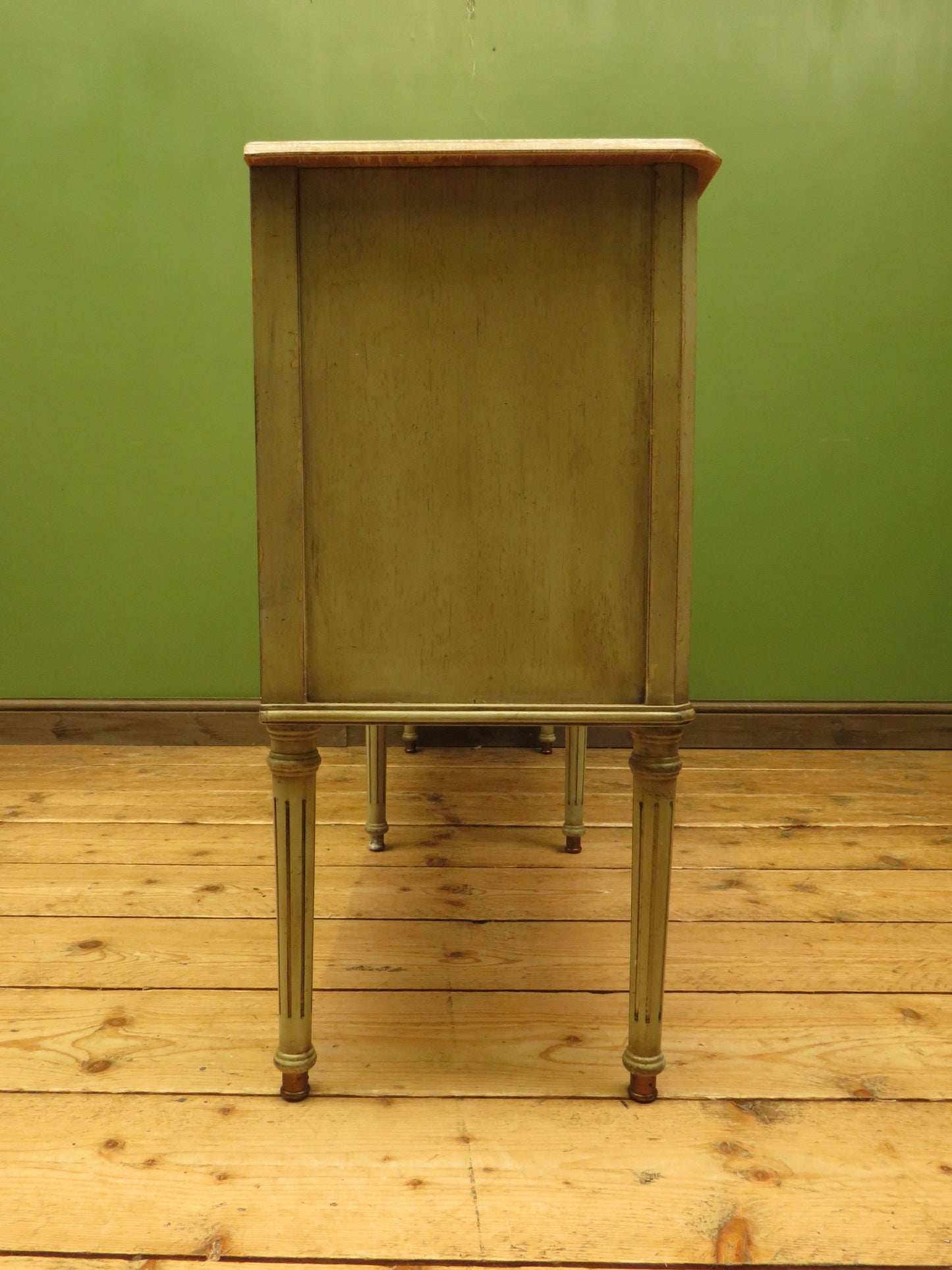 Shabby Chic Griege Display Sideboard with Glazed Doors