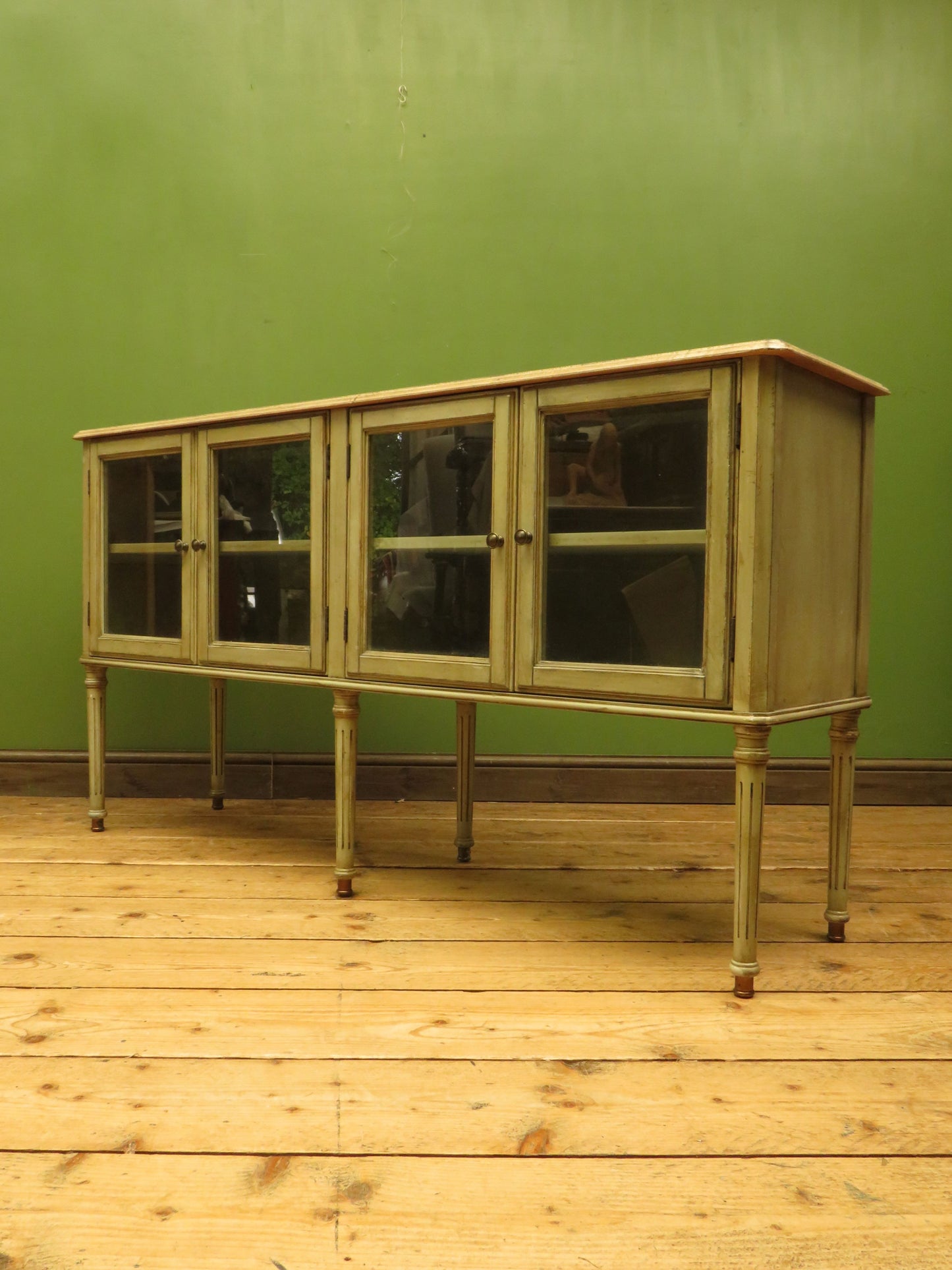 Shabby Chic Griege Display Sideboard with Glazed Doors