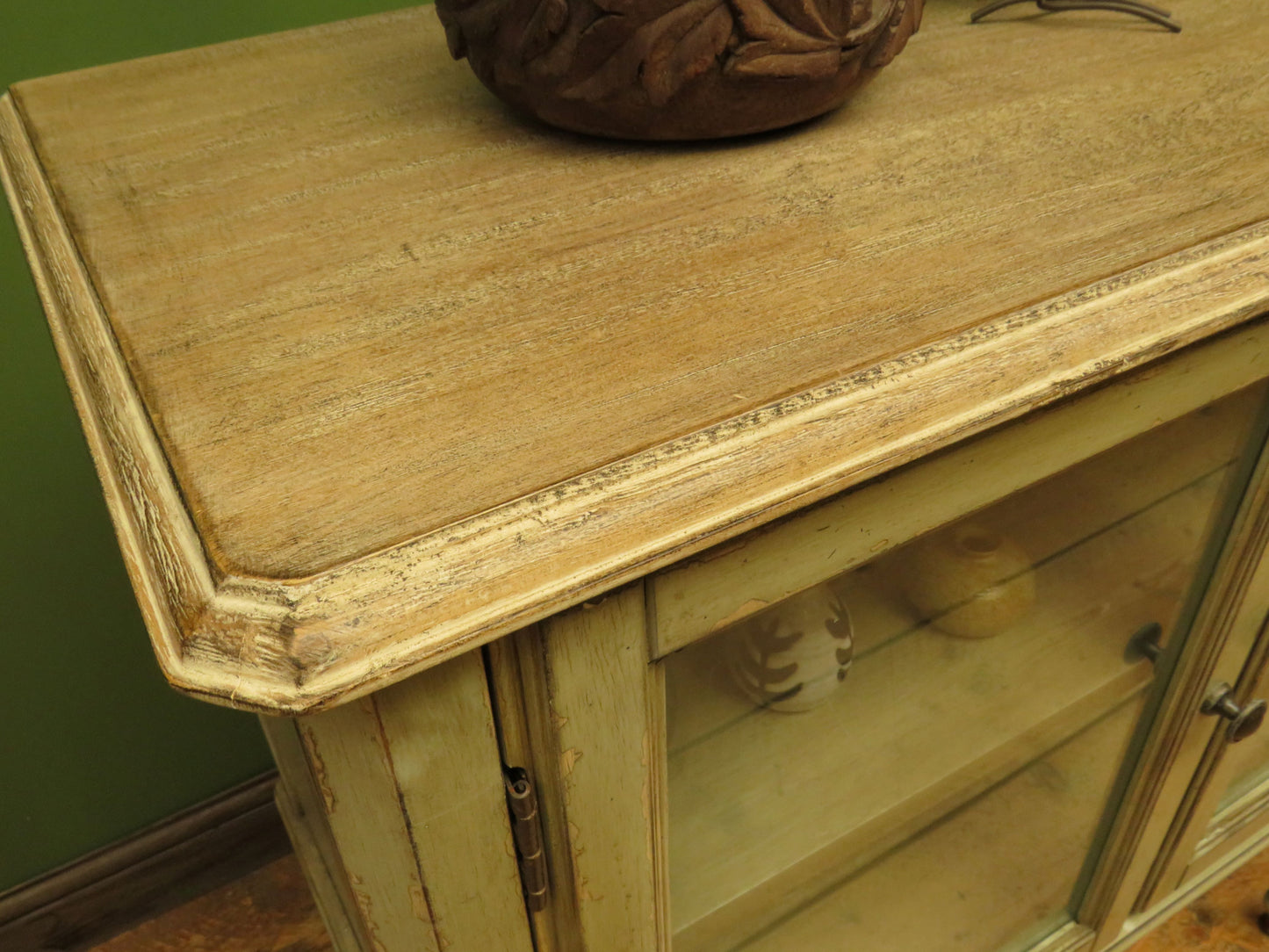 Shabby Chic Griege Display Sideboard with Glazed Doors