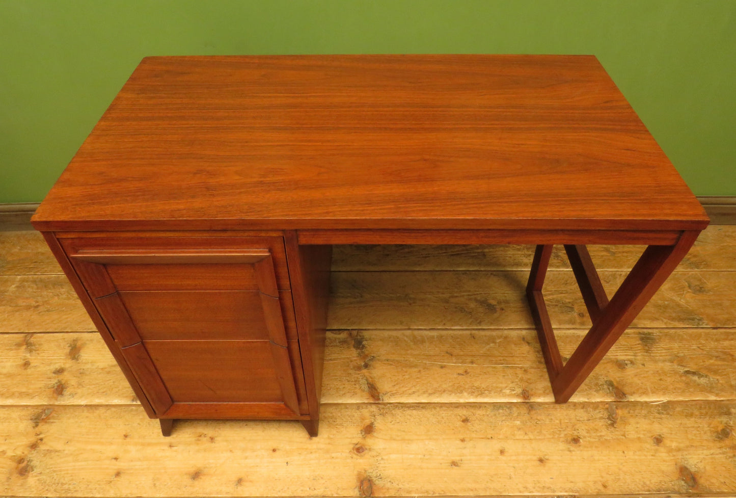 Mid Century Modern Desk by H.L.Hubbell of Michigan