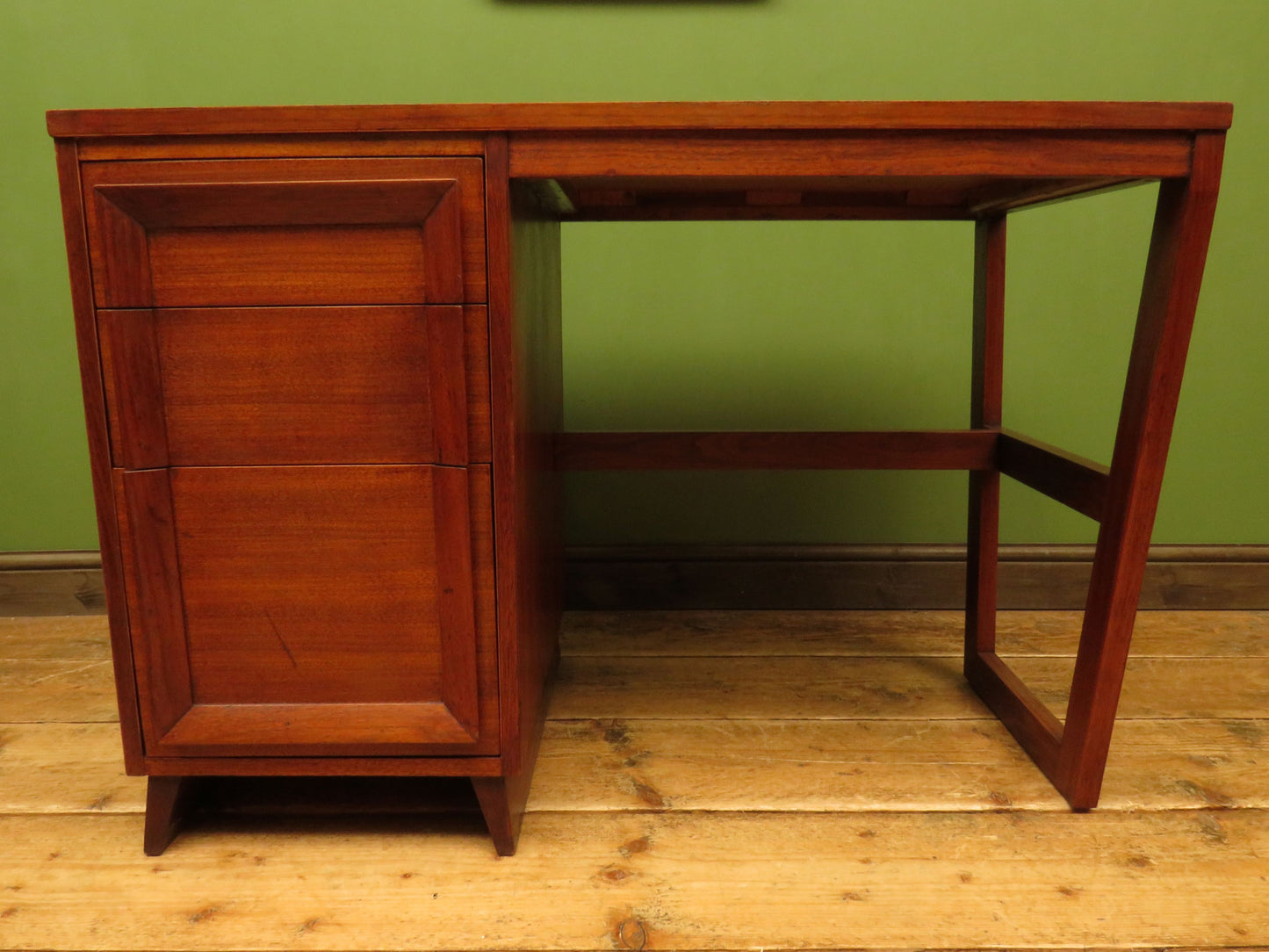 Mid Century Modern Desk by H.L.Hubbell of Michigan