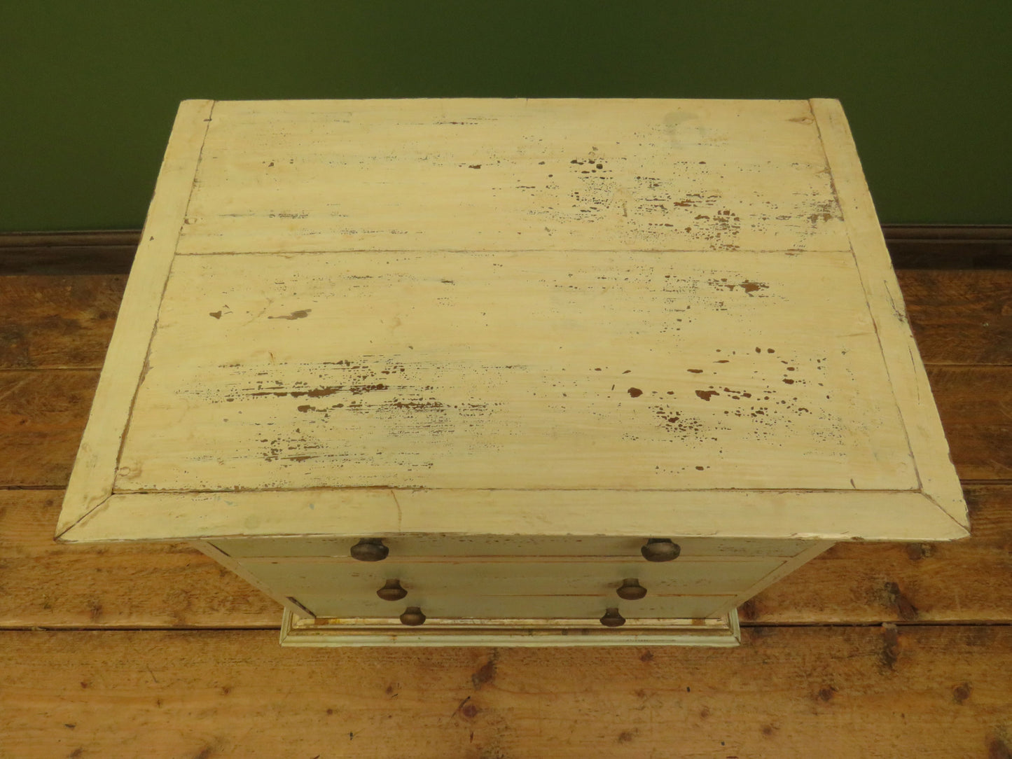 Small Shabby Chic Chest of Drawers