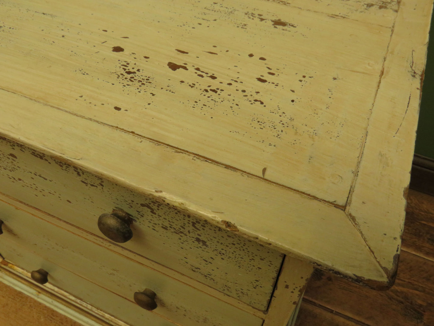 Small Shabby Chic Chest of Drawers