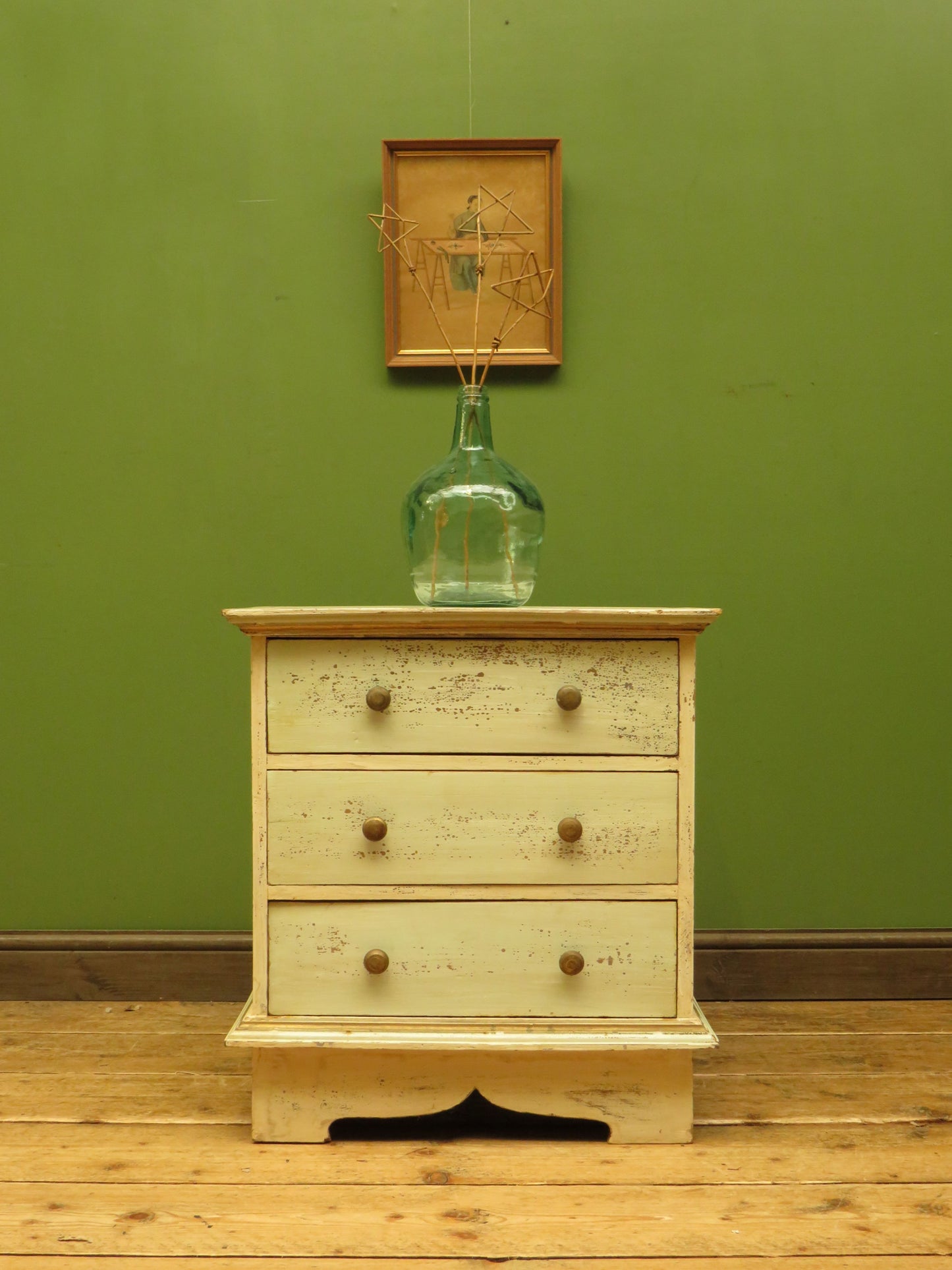 Small Shabby Chic Chest of Drawers