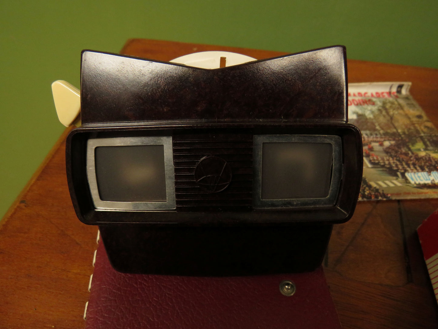Vintage View-Master 3D Viewer and slides