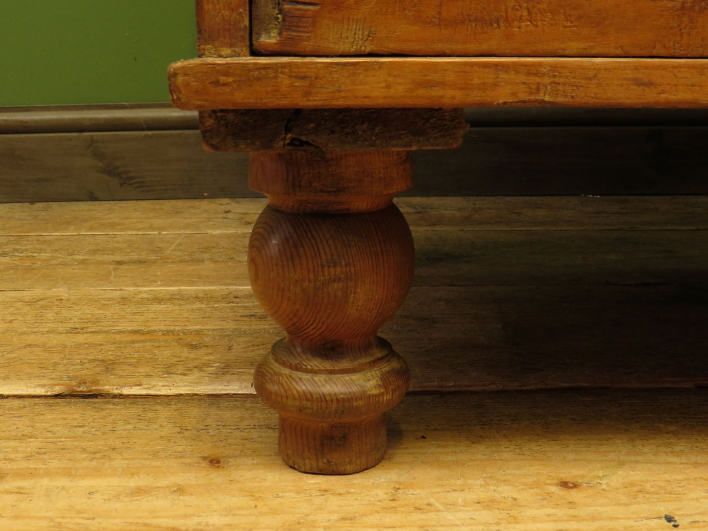 Victorian Farmhouse Pine Chest of Drawers