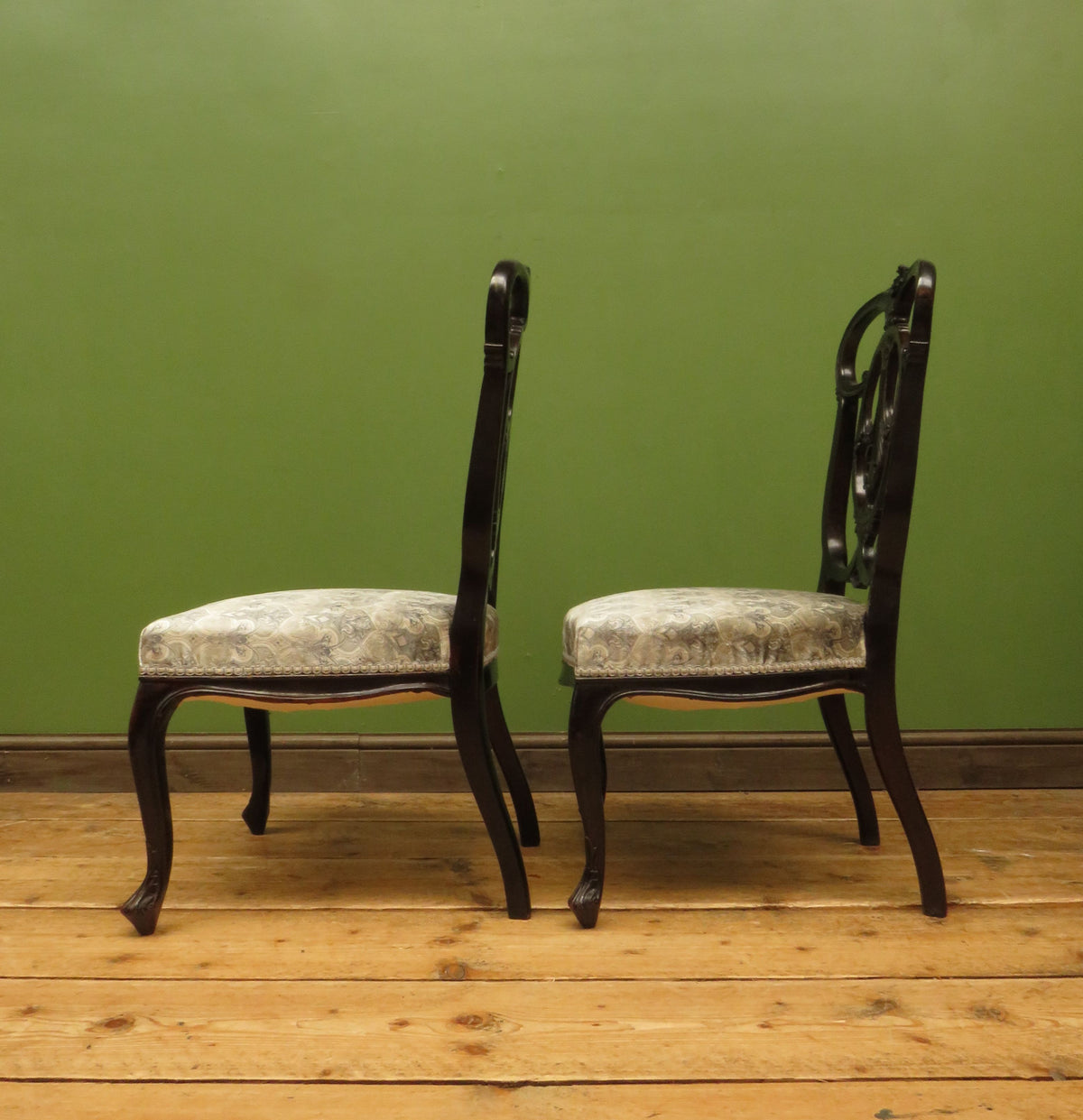 Aesthetic Movement chairs in 'Queen Of The Night' by Laurence Lewellyn-Bowen