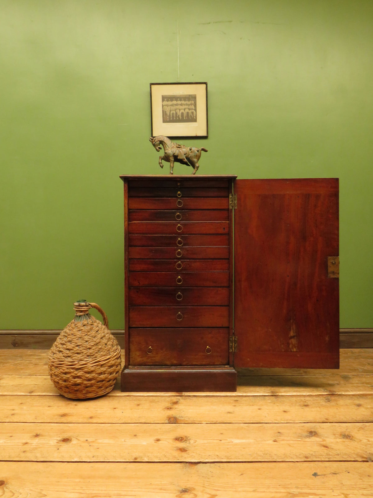 Edwardian Collectors Specimen Cabinet with Internal Drawers