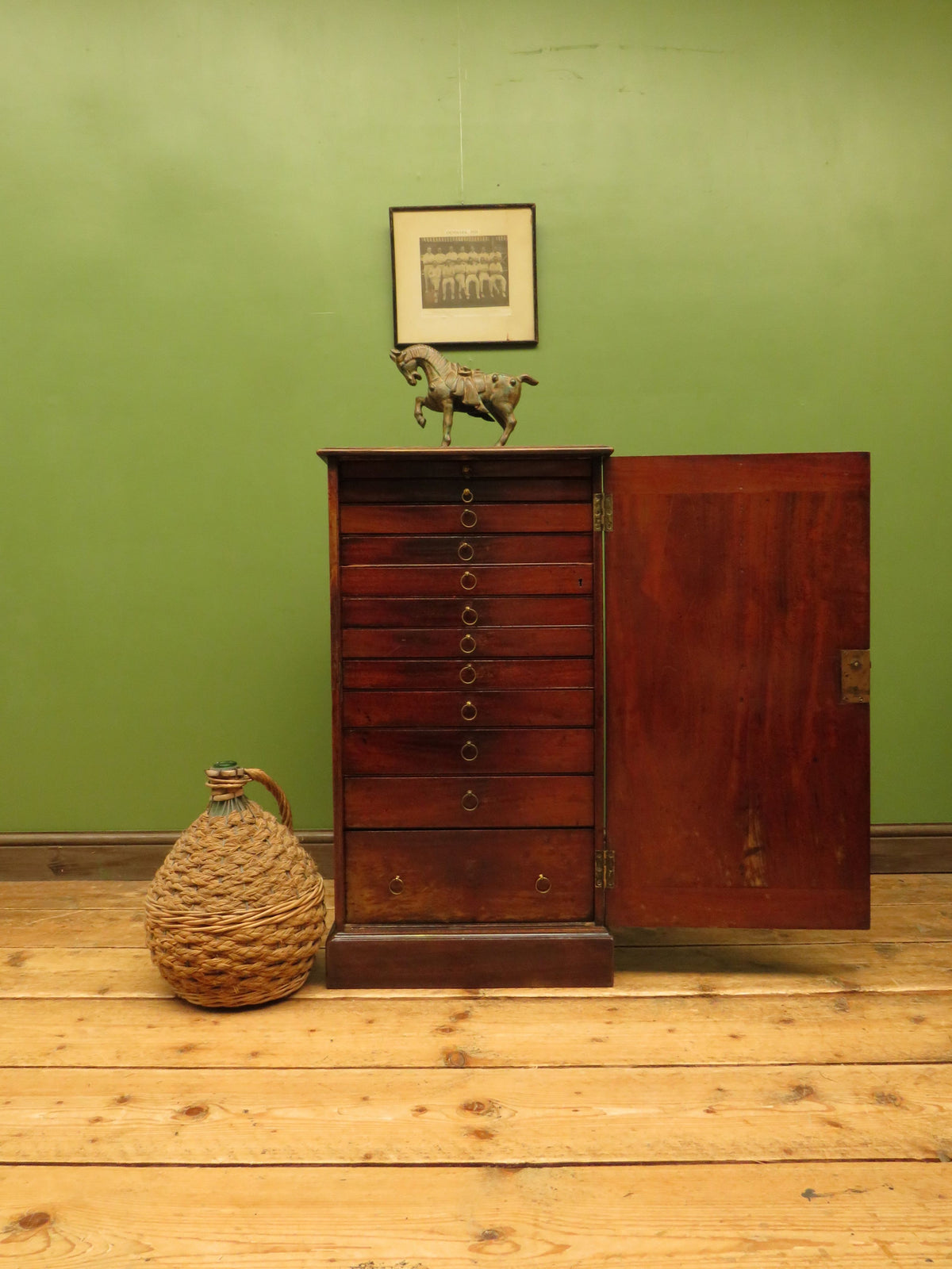 Edwardian Collectors Specimen Cabinet with Internal Drawers