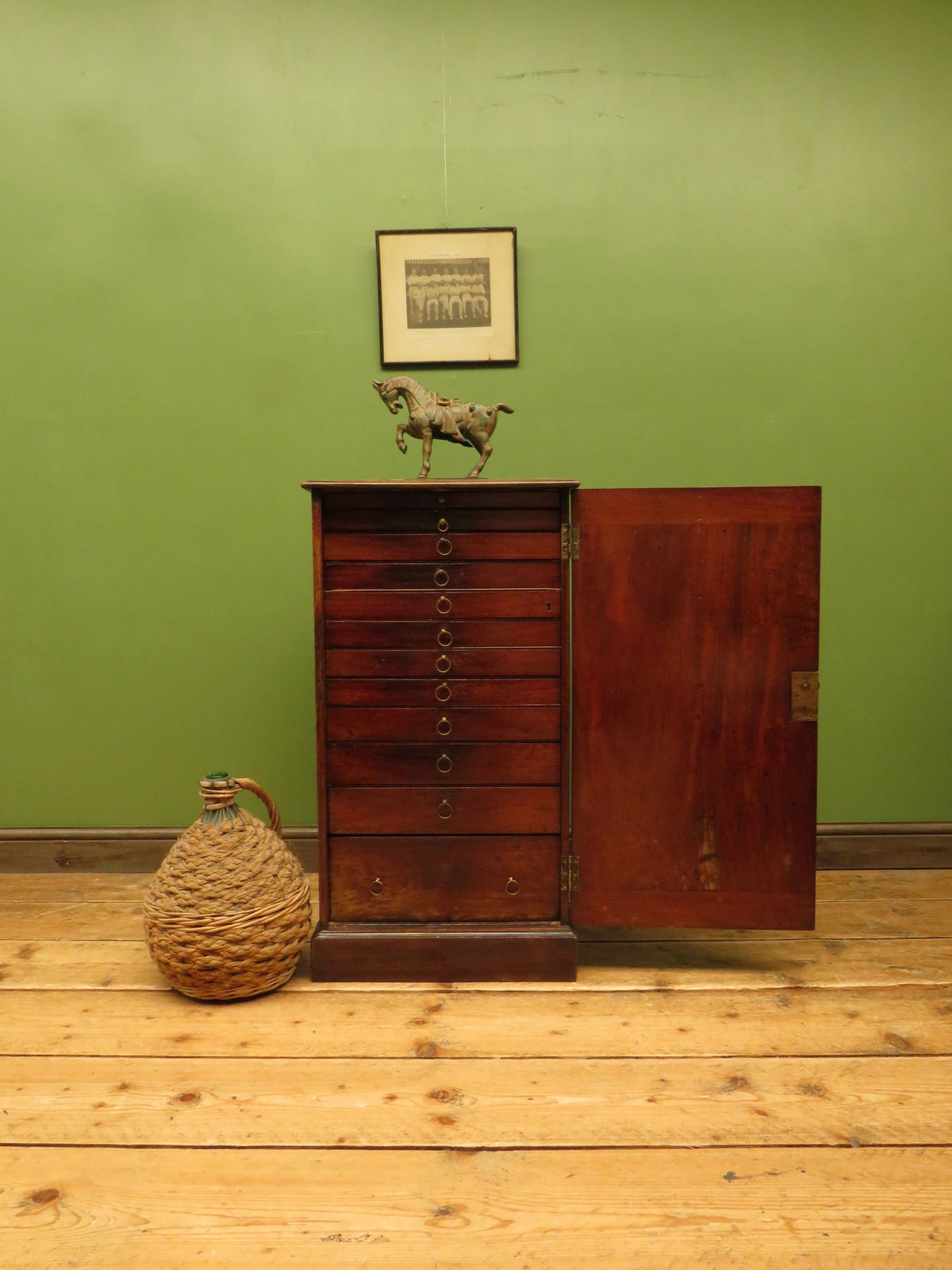 Edwardian Collectors Specimen Cabinet with Internal Drawers